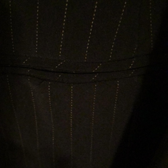 Jones New York career blazer size 10 black with white pin stripes, polyester - Picture 4 of 6
